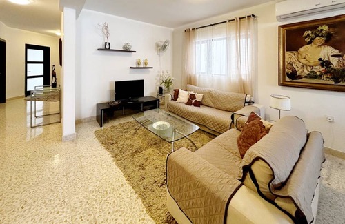 Zebbug Apartment | 120 m² Apartment ∙ 4 bedrooms ∙ 8 guests