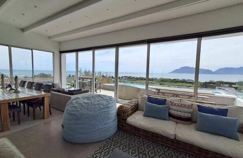 Kommetjie Apartment | 120 m² Apartment ∙ 2 bedrooms ∙ 5 guests
