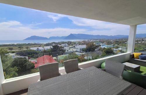Kommetjie Apartment | 120 m² Apartment ∙ 2 bedrooms ∙ 5 guests