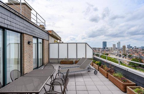 Wijk van de Squares Apartment | 120 m² Serviced apartment ∙ 127 guests