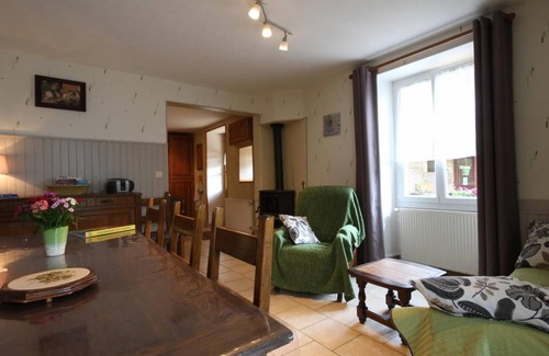 Boux-sous-Salmaise Cottage | 120 m² Cabin ∙ 3 bedrooms ∙ 6 guests