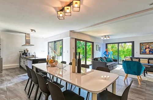 Marcq-en-Baroeul Cottage | 120 m² Cabin ∙ 3 bedrooms ∙ 6 guests