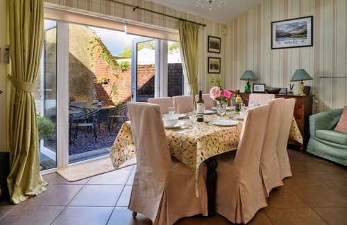 Tremadog Cottage | 120 m² Cabin ∙ 5 bedrooms ∙ 10 guests