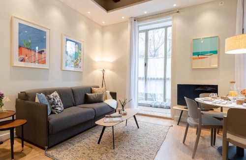 Dreta de l'Eixample Apartment | 120 m² Apartment ∙ 5 bedrooms ∙ 127 guests