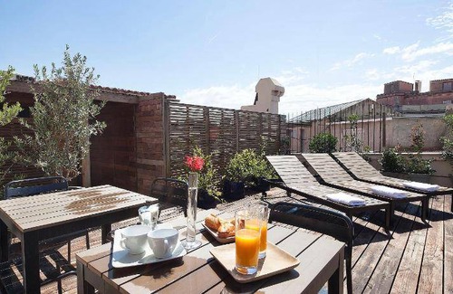 Dreta de l'Eixample Apartment | 120 m² Apartment ∙ 5 bedrooms ∙ 127 guests