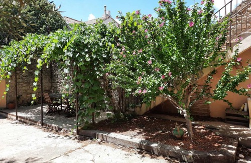 Olonzac House | 120 m² Gîte ∙ 3 bedrooms ∙ 6 guests