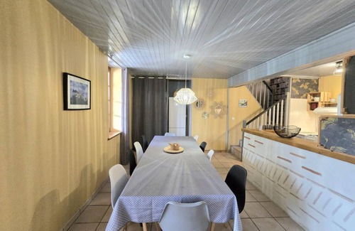 Rampieux House | 120 m² Gîte ∙ 5 bedrooms ∙ 10 guests