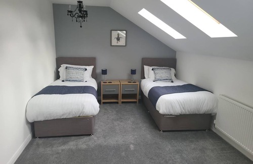 Ashton-under-Lyne House | 120 m² House ∙ 4 bedrooms ∙ 9 guests