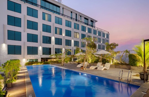 Bojonegoro Hotel | 120 m² Hotel ∙ 6 guests