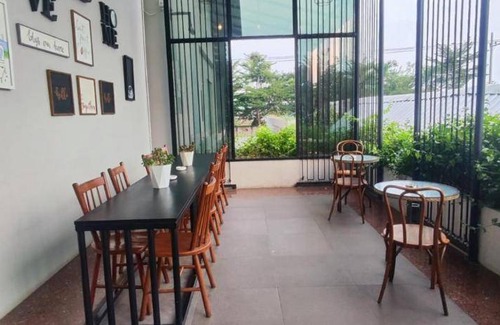 Bojonegoro Hotel | 120 m² Hotel ∙ 6 guests