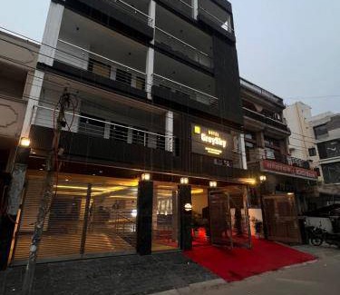 Anand Vihar Hotel | 120 m² Hotel ∙ 6 guests