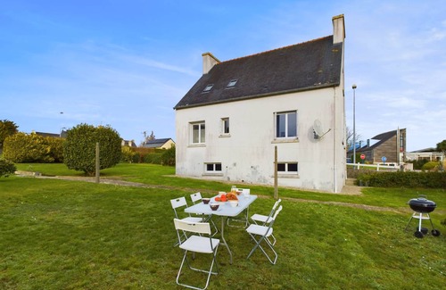 Ploneour-Lanvern House | 120 m² House ∙ 3 bedrooms ∙ 6 guests
