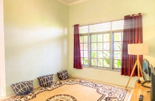 Ngemplak House | 120 m² House ∙ 2 bedrooms ∙ 4 guests