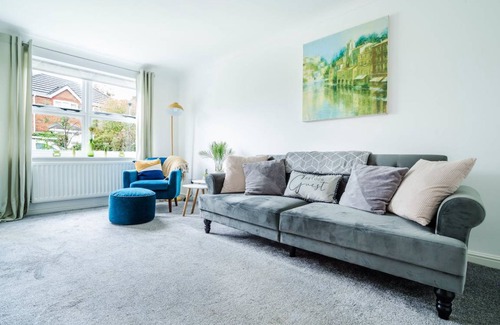 Upper Dicker House | 120 m² House ∙ 2 bedrooms ∙ 1 guest