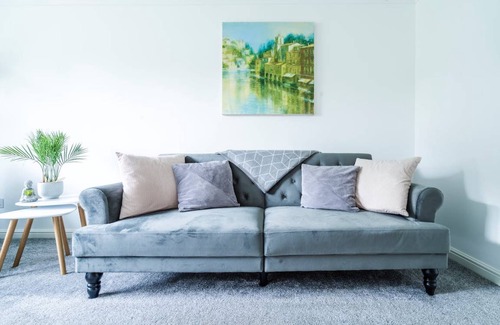 Upper Dicker House | 120 m² House ∙ 2 bedrooms ∙ 1 guest