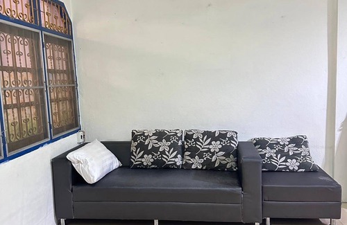 Sam Phran House | 120 m² House ∙ 2 bedrooms ∙ 4 guests