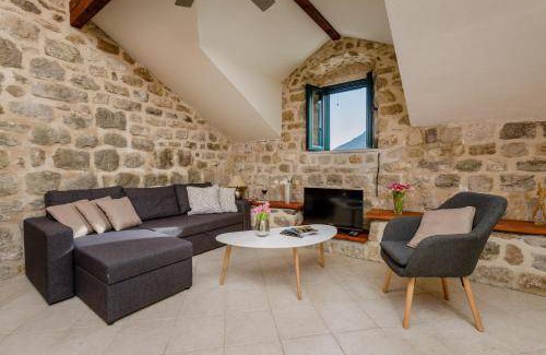 Perast House | 120 m² House ∙ 2 bedrooms ∙ 6 guests