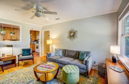 Crestview House | 120 m² House ∙ 3 bedrooms ∙ 6 guests