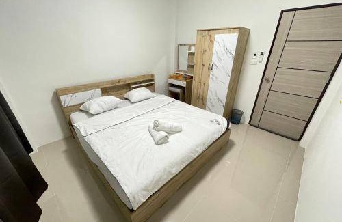 Phibun Mangsahan House | 120 m² House ∙ 3 bedrooms ∙ 10 guests