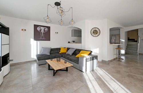 Raphele-les-Arles House | 120 m² House ∙ 3 bedrooms ∙ 6 guests