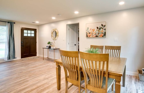 Monroeville House | 120 m² House ∙ 3 bedrooms ∙ 6 guests