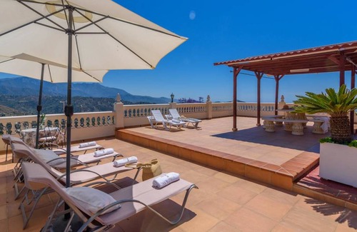Torrox House | 120 m² House ∙ 4 bedrooms ∙ 8 guests