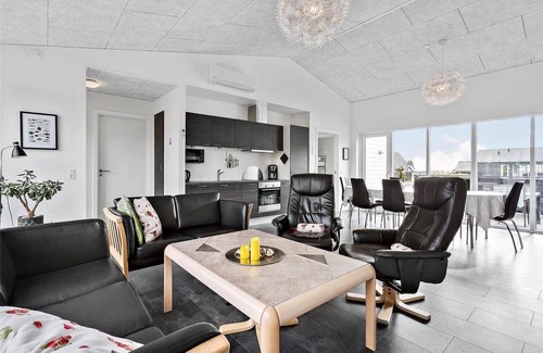 Hou House | 120 m² House ∙ 4 bedrooms ∙ 10 guests