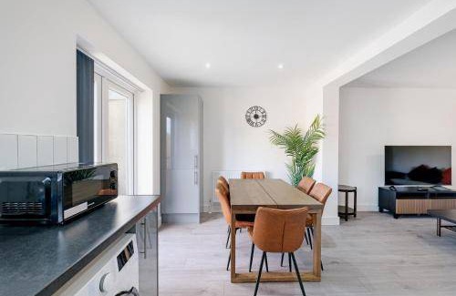 Cranford House | 120 m² House ∙ 6 bedrooms ∙ 11 guests