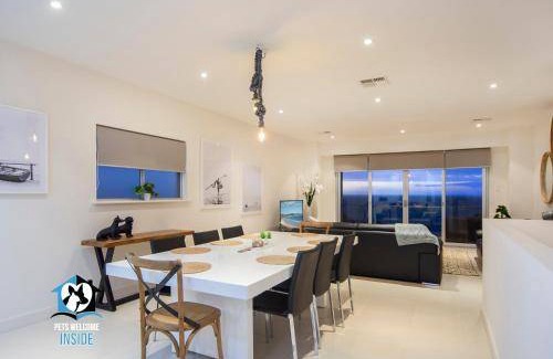 Aldinga Beach House | 120 m² House ∙ 4 bedrooms ∙ 9 guests