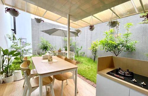 West Bandung House | 120 m² House ∙ 3 bedrooms ∙ 6 guests