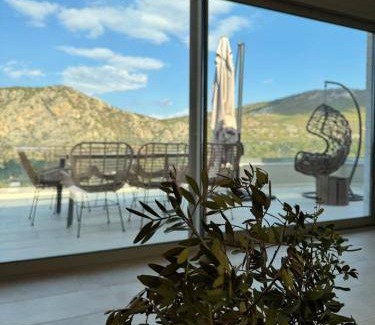 Limni Vouliagmenis Apartment | 120 m² Serviced apartment ∙ 3 bedrooms ∙ 8 guests