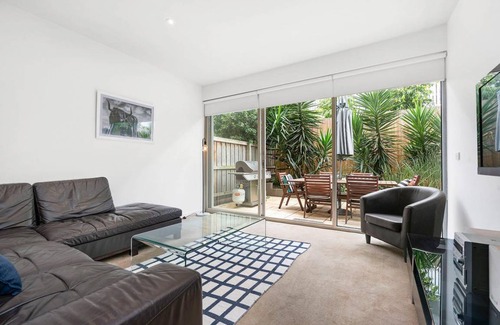 Brighton Apartment | 120 m² Serviced apartment ∙ 2 bedrooms ∙ 5 guests