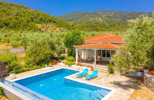 Votsi Villa | 120 m² Villa ∙ 1 bedroom ∙ 3 guests