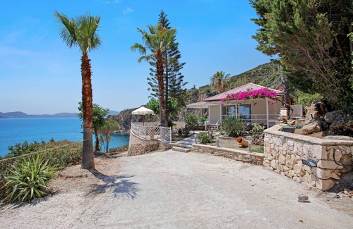 Vasilikos Villa | 120 m² Villa ∙ 3 bedrooms ∙ 6 guests