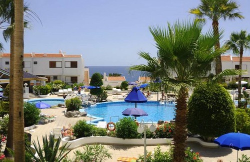 Costa Adeje Villa | 120 m² Villa ∙ 3 bedrooms ∙ 10 guests
