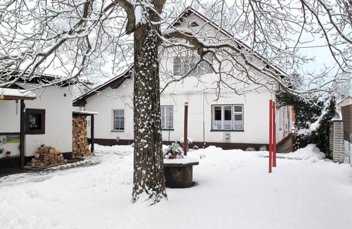 Kvasiny Villa | 120 m² Villa ∙ 4 bedrooms ∙ 10 guests
