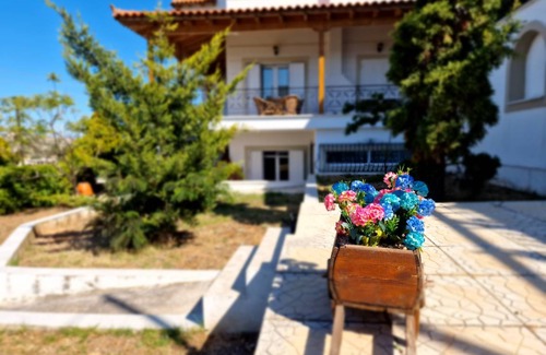 Porto Rafti Villa | 120 m² Villa ∙ 4 bedrooms ∙ 8 guests