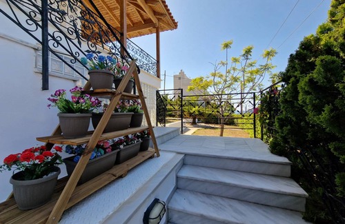 Porto Rafti Villa | 120 m² Villa ∙ 4 bedrooms ∙ 8 guests
