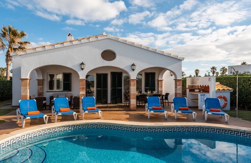 Cap d'Artrutx Villa | 120 m² Villa ∙ 3 bedrooms ∙ 6 guests