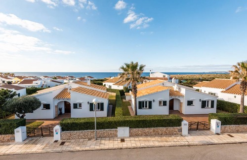 Cap d'Artrutx Villa | 120 m² Villa ∙ 3 bedrooms ∙ 6 guests