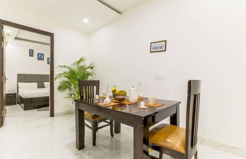 Sushant Lok Apartment | 1200 m² Apartment ∙ 2 bedrooms ∙ 6 guests