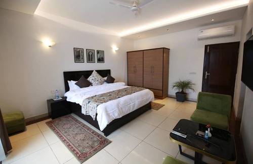 Kasauli Villa | 1200 m² Villa ∙ 4 bedrooms ∙ 8 guests