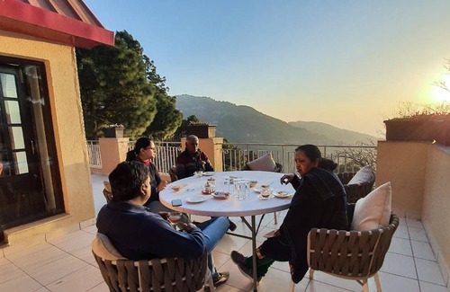 Kasauli Villa | 1200 m² Villa ∙ 4 bedrooms ∙ 8 guests