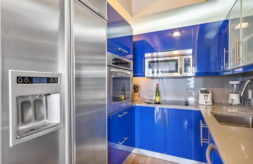 Central Beach Apartment | 1201 W Residences