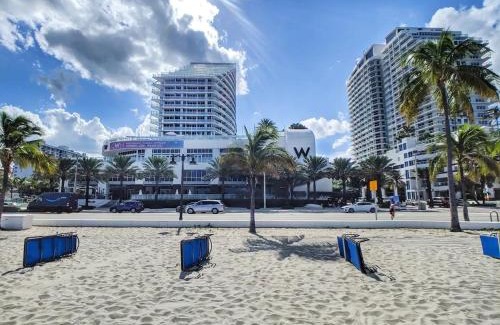 Central Beach Apartment | 1201 W Residences
