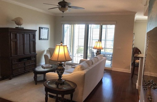 Royal Harbor Condo | 121 m² Condo ∙ 2 bedrooms ∙ 4 guests