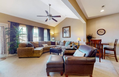 Fieldstone Bluffs Condo | 121 m² Condo ∙ 3 bedrooms ∙ 8 guests