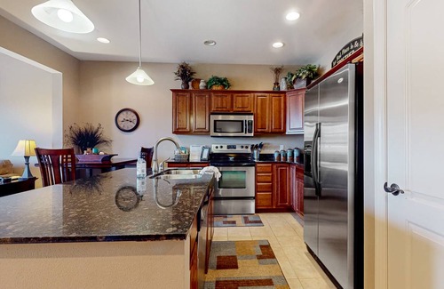 Fieldstone Bluffs Condo | 121 m² Condo ∙ 3 bedrooms ∙ 8 guests