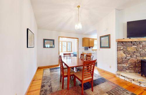 Winfield Cove House | 121 m² House ∙ 3 bedrooms ∙ 6 guests