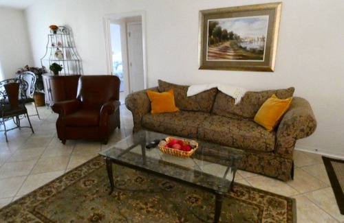 Summerhill House | 121 m² House ∙ 3 bedrooms ∙ 6 guests